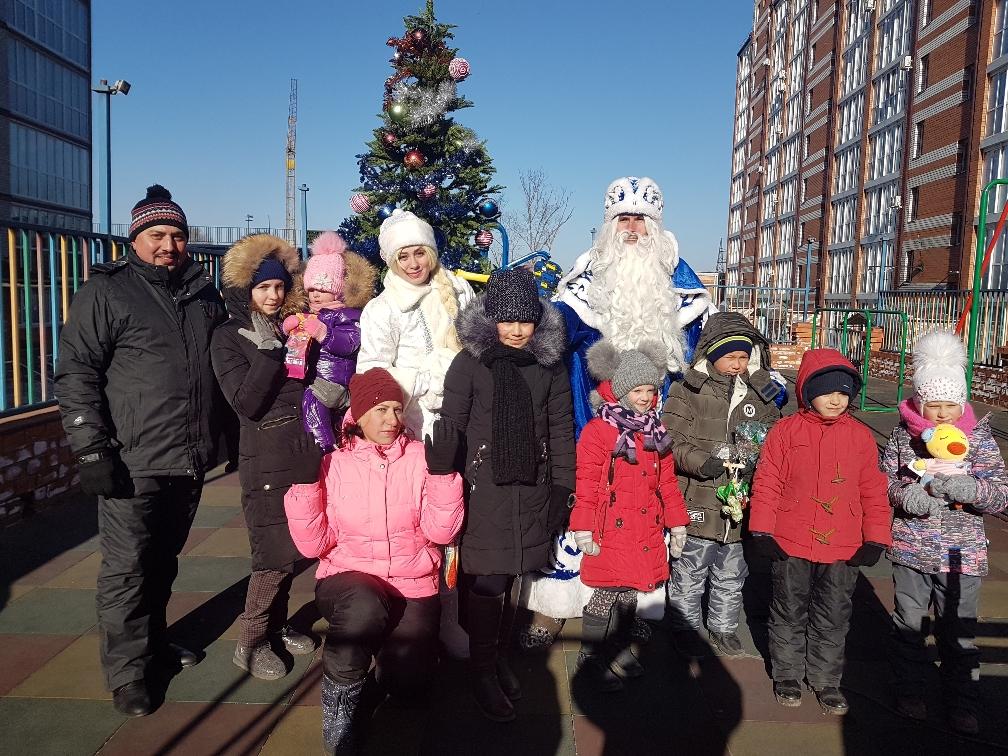 Дети На Новогодней Елке Получили Дети На Новогодней Елке Получили